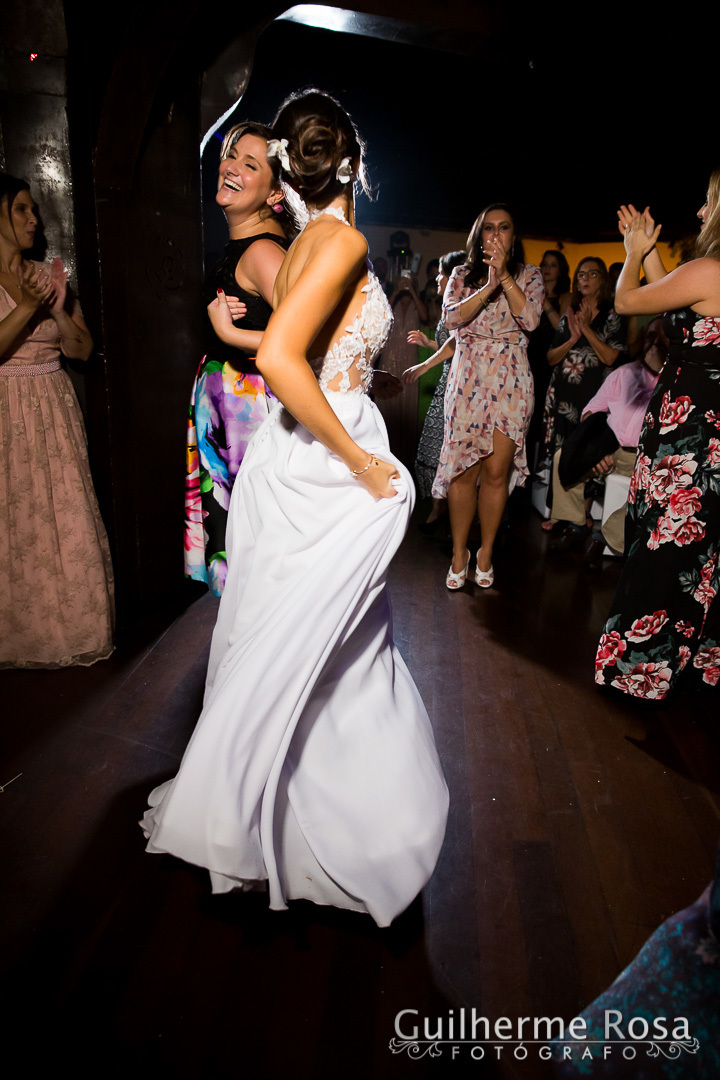 Lindo casamento  com os queridos @brunaratz & @vinicios, cerimônia e recepção no @gnuniao com @teredeluca64 Anderson Escouto  e Vladimir
Grêmio Náutico União salão Deposito1-Boate-Hotel Sheraton - guilhermers