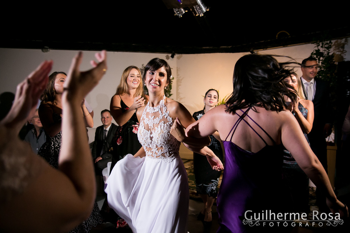 Lindo casamento  com os queridos @brunaratz & @vinicios, cerimônia e recepção no @gnuniao com @teredeluca64 Anderson Escouto  e Vladimir
Grêmio Náutico União salão Deposito1-Boate-Hotel Sheraton - guilhermers