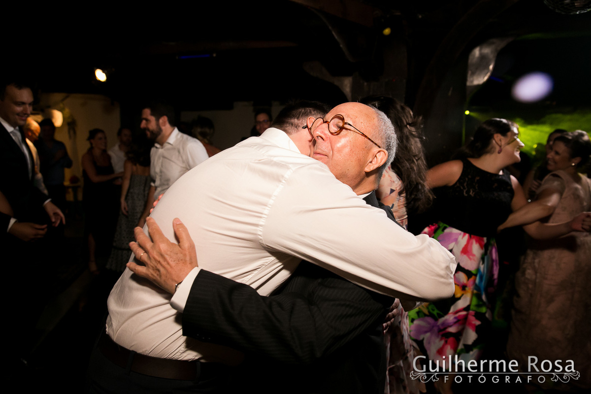 Lindo casamento  com os queridos @brunaratz & @vinicios, cerimônia e recepção no @gnuniao com @teredeluca64 Anderson Escouto  e Vladimir
Grêmio Náutico União salão Deposito1-Boate-Hotel Sheraton - guilhermers