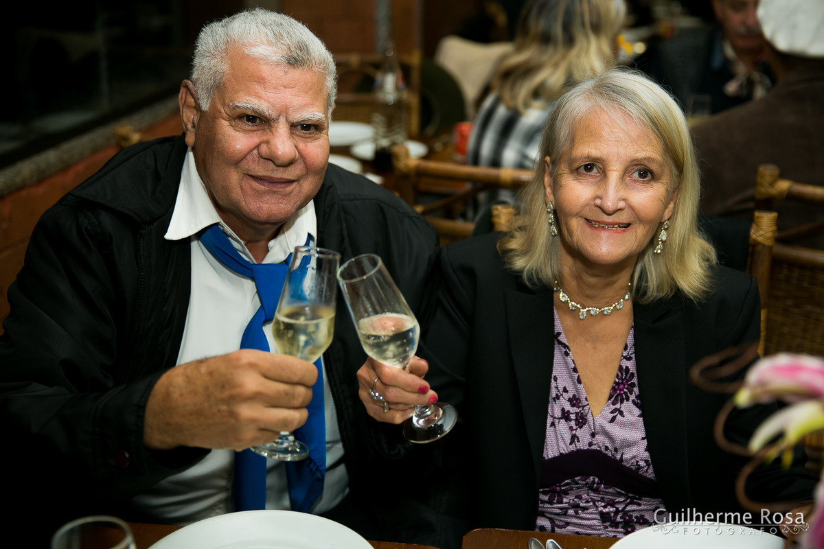 Mini Casamento da Adriana Anhaya & Tony A. Seadi, uma noite de sexta-feira na Casseroles Pizzaria, segue uns clicks…