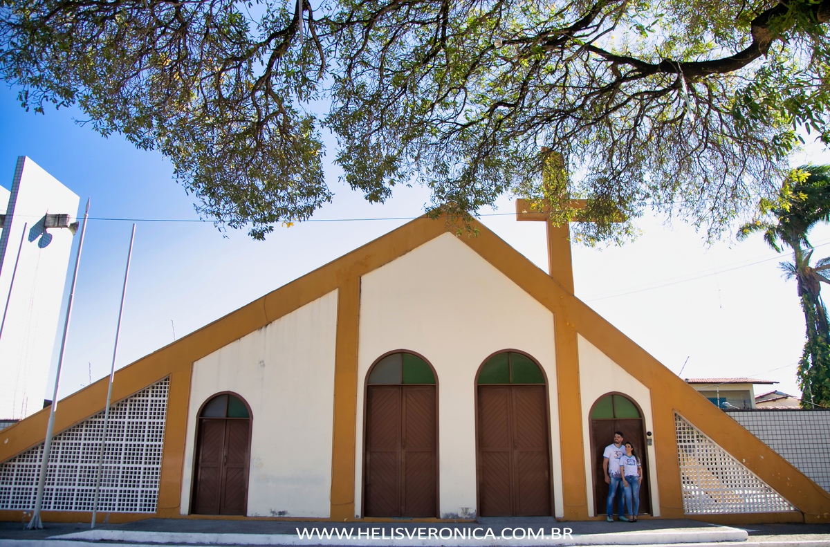 ensaio casal na igreja