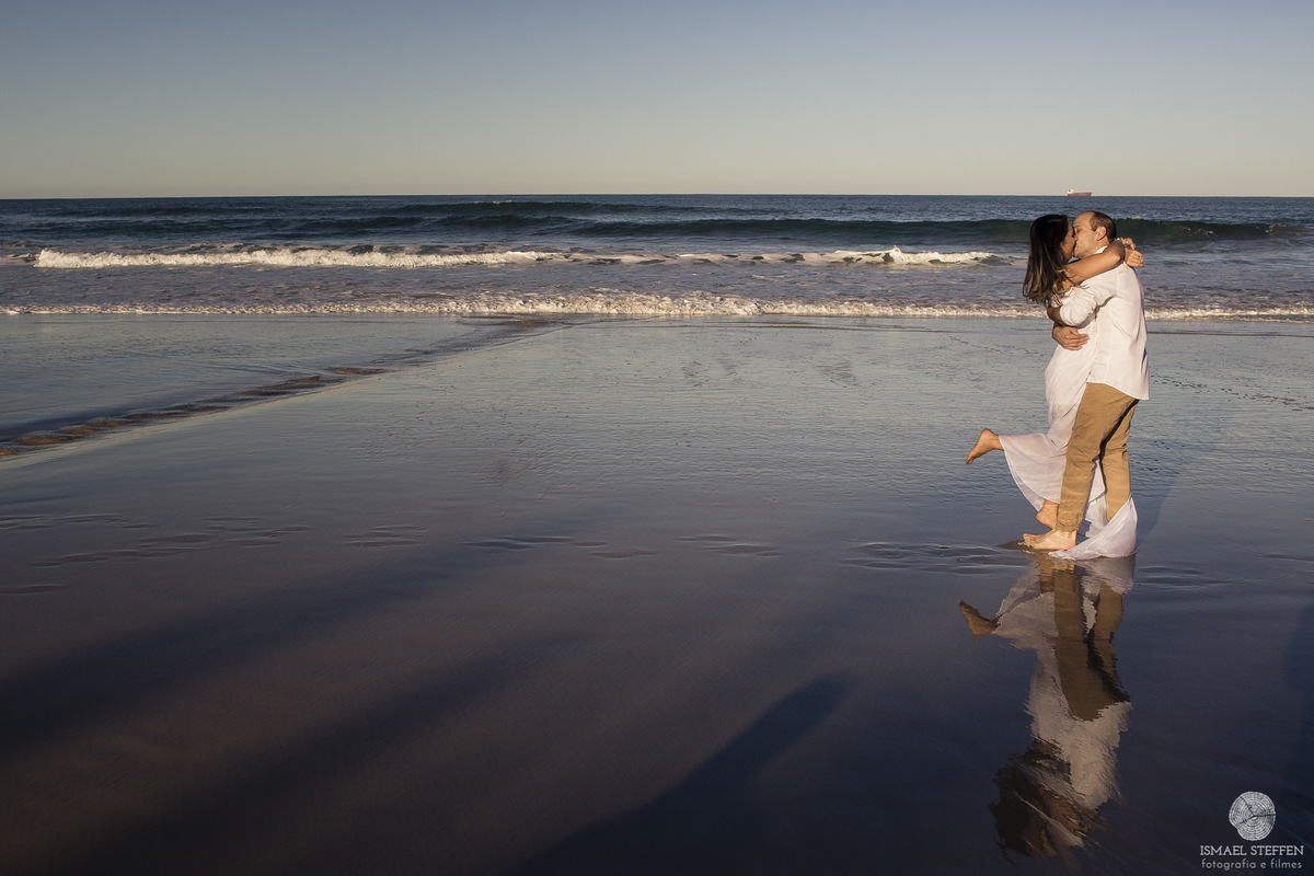 ensaio de casal, fotografia de casal, ensaio de casal na praia, casal na praia, pre casamento, pre casamento na praia, pre wedding, pre wedding na praia, Ismael Steffen Fotografia