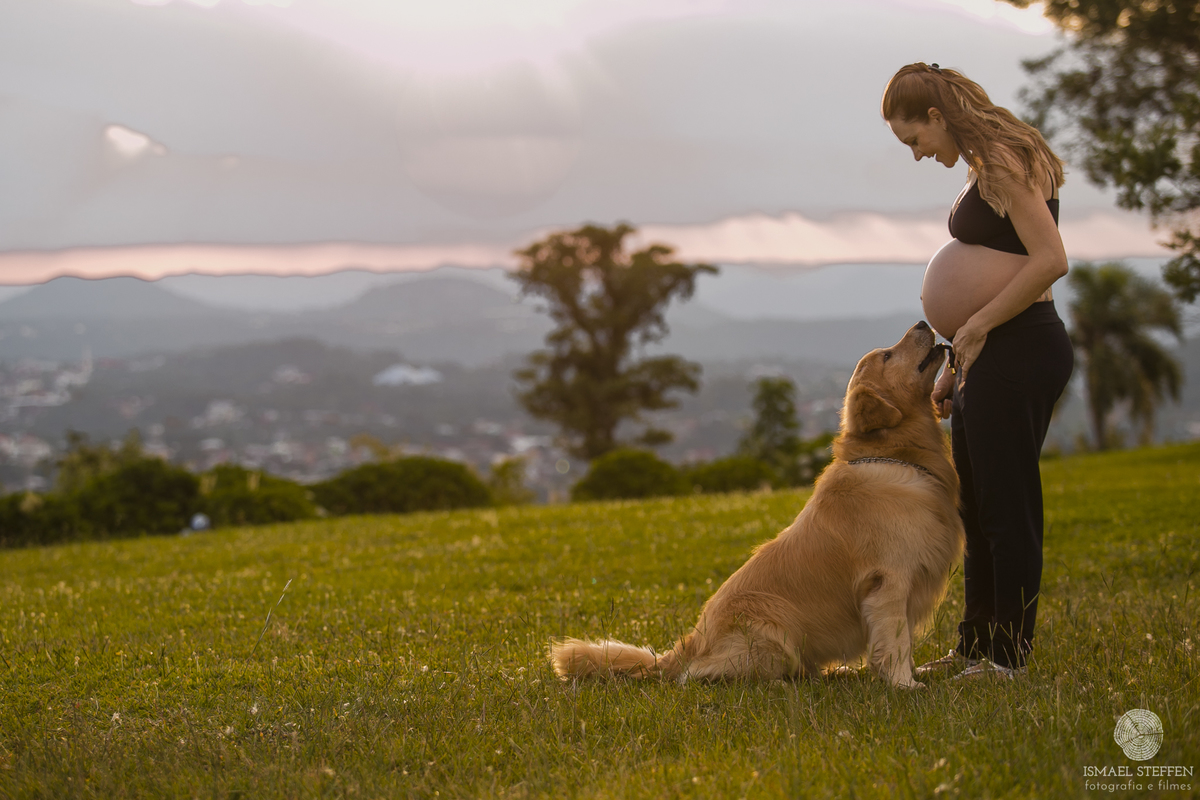 ensaio de família, foto de familia, familia em nova petropolis, fotografia de gestante, familia com cachorro, Ismael Steffen fotografia