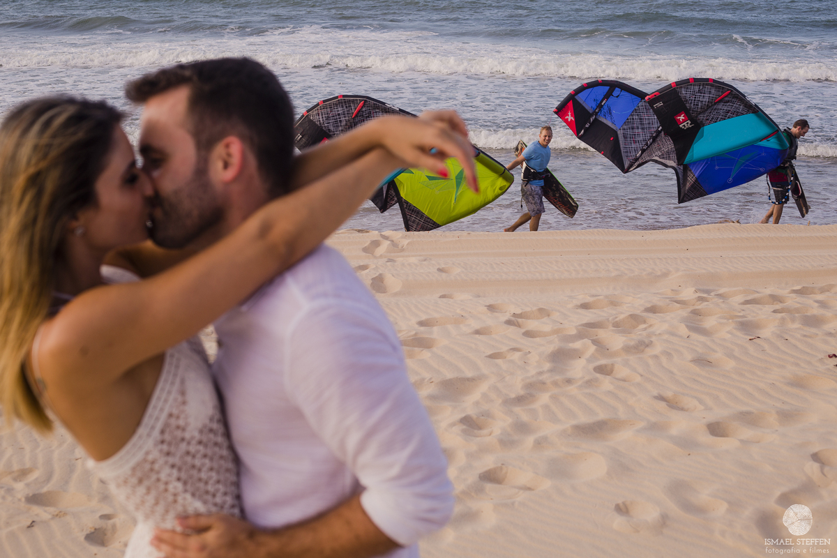 casal na praia, ensaio de casal, pre casamento, pre wedding, Ismael Steffen fotografia