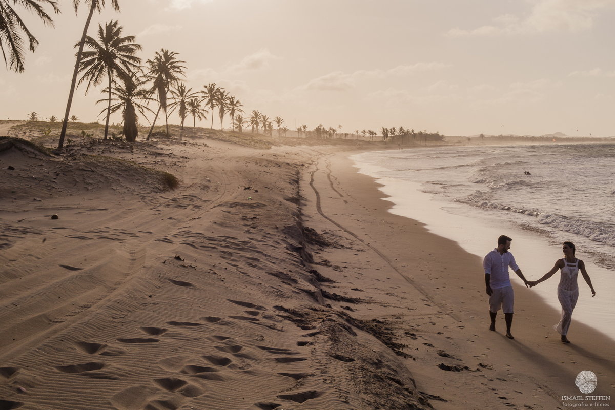 casal na praia, ensaio de casal, pre casamento, pre wedding, Ismael Steffen fotografia