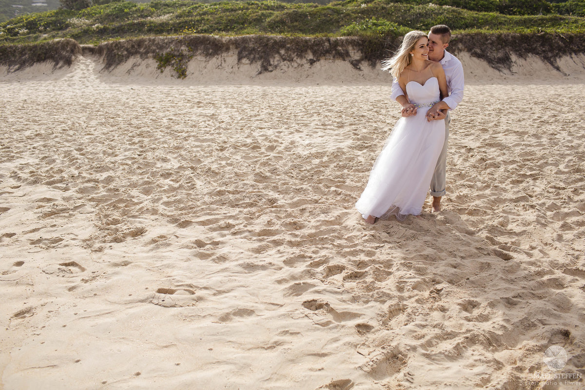 por do sol na praia do silveira em sc
