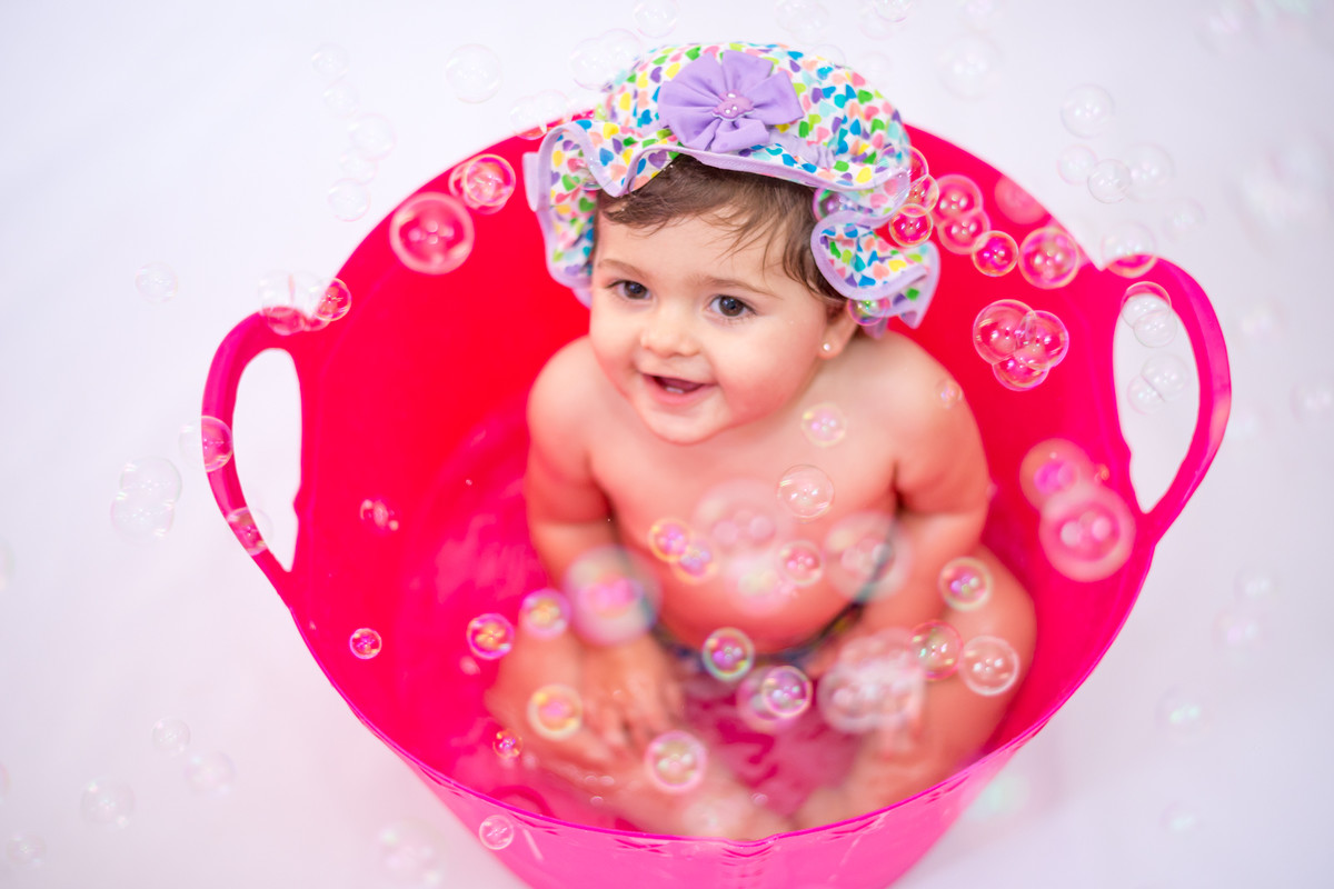 maria clara e o bolo no ensaio smash the cake