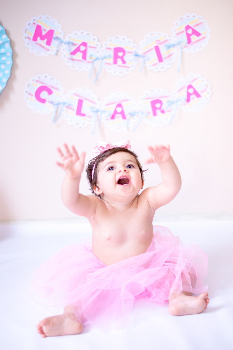 maria clara e o bolo no ensaio smash the cake