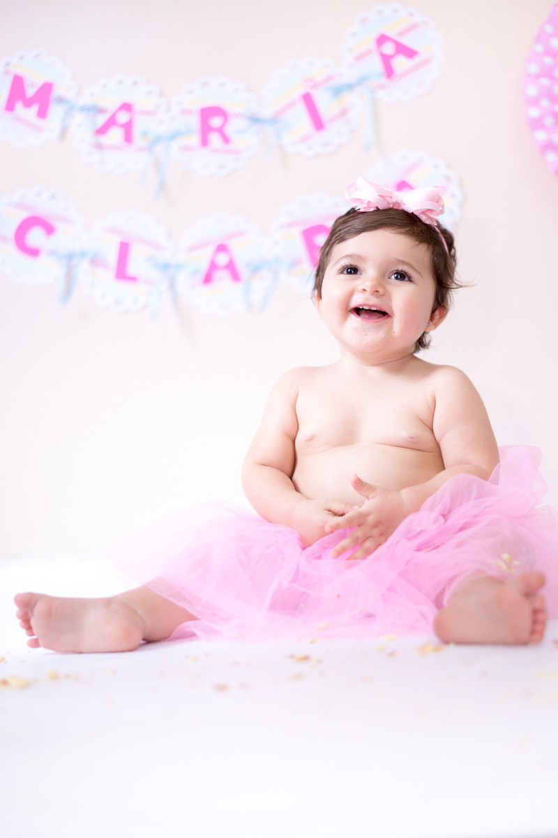 maria clara e o bolo no ensaio smash the cake