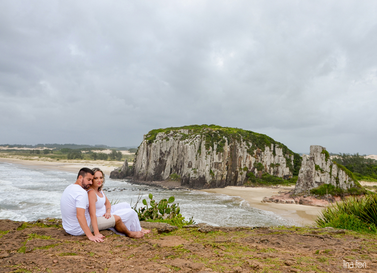 tina fon fotografia+ensaio casal+na+praia+de+torres+book+