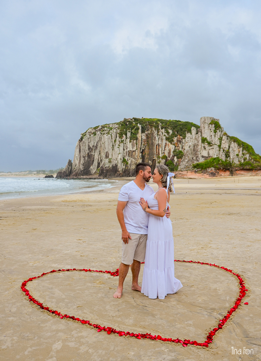 tina fon fotografia+ensaio casal+na+praia+de+torres+book+