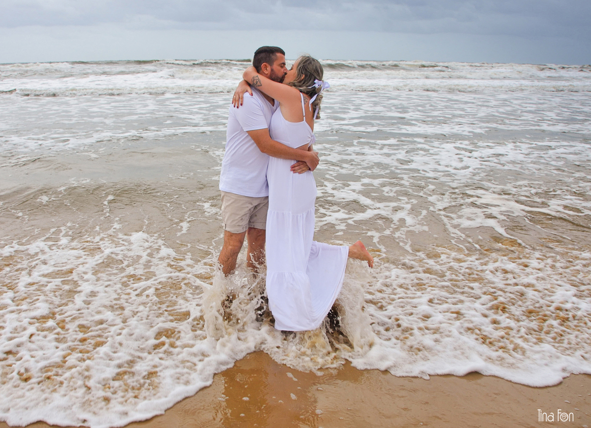 tina fon fotografia+ensaio casal+na+praia+de+torres+book+