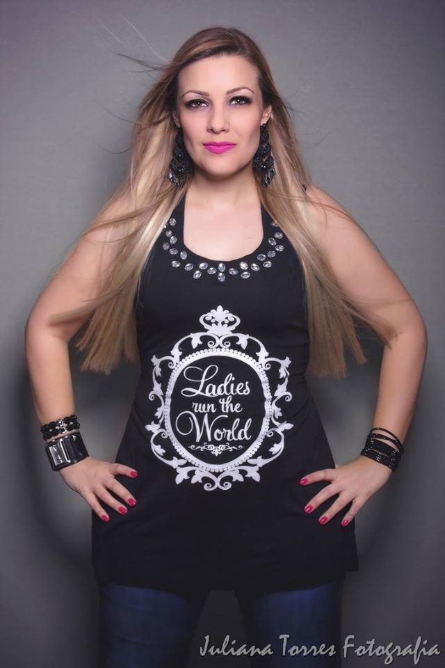 Ensaio-fotográfico-estúdio-book-fotografia-São-Carlos-SP-Juliana-Torres-Figurinos-fotografa