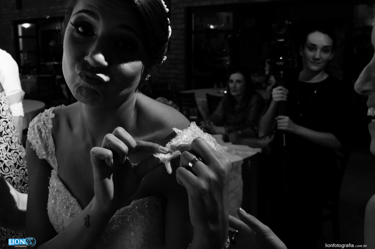 vestido da noiva rasgado