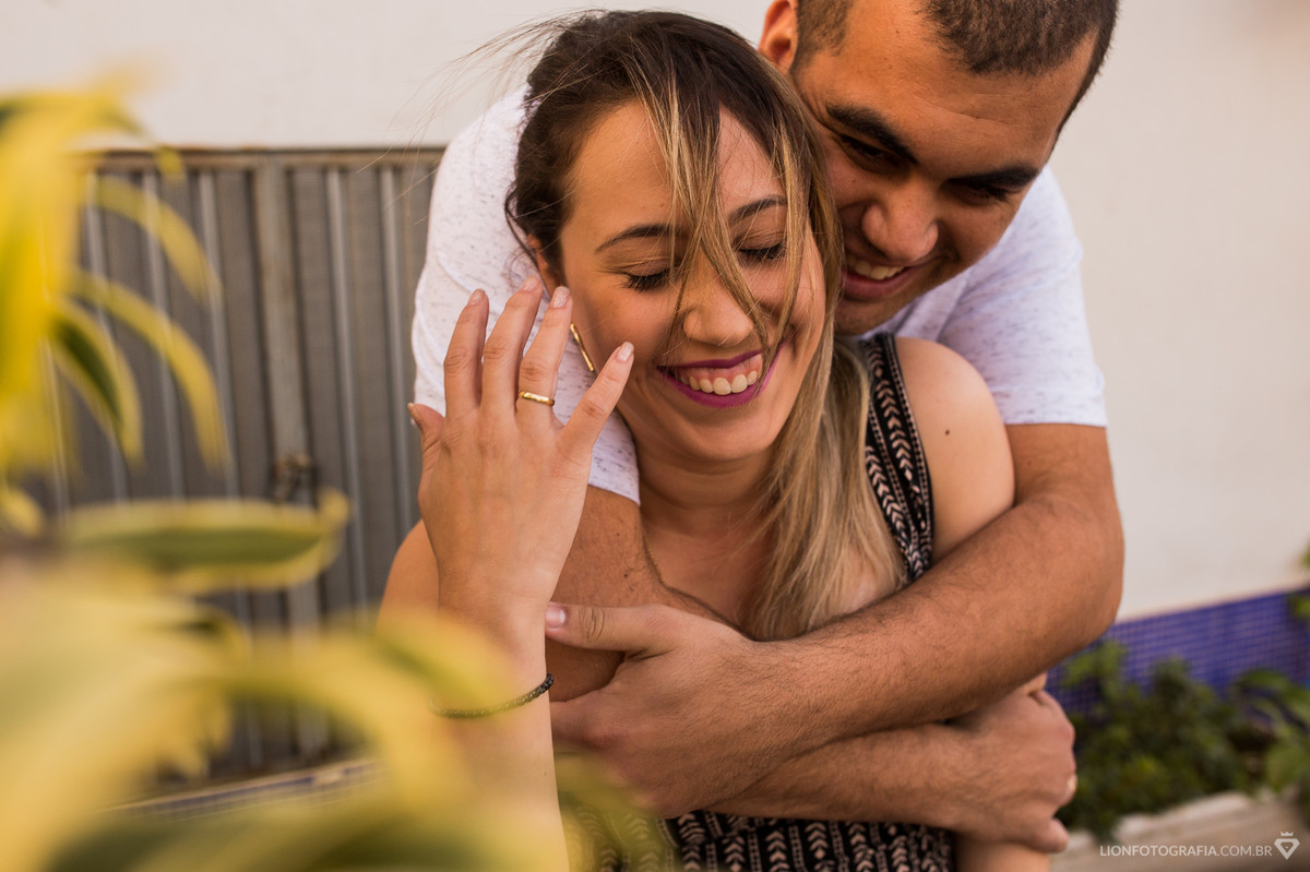 pre casmento em sao roque posto ipiranga posto castro sessão fotografica de casal posto castrp