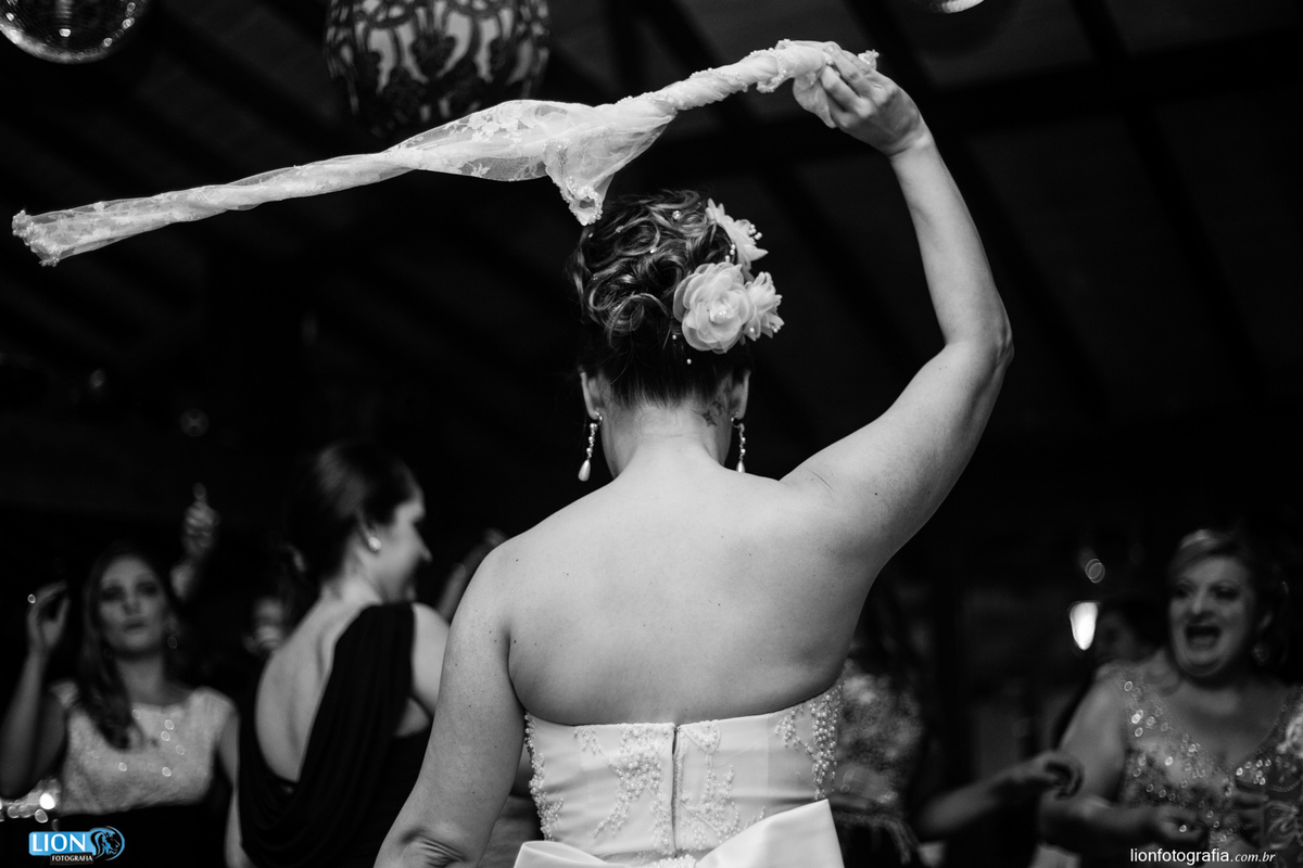noiva na pista de dança