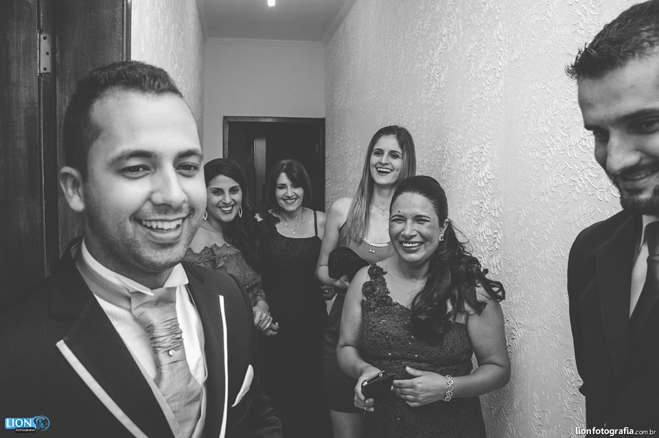 #lionfotografia #cadillac #esession #wedding #bride #bridedress #weddingphotographer #wedding