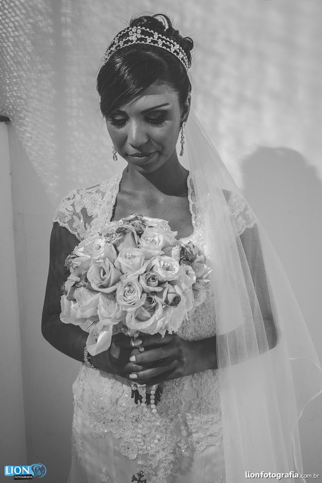 #lionfotografia #cadillac #esession #wedding #bride #bridedress #weddingphotographer #wedding