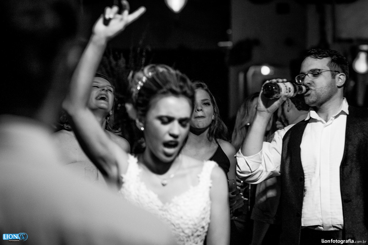 casamento, wedding, makingof, fotografo de casamento, são paulo, alphaville, barueri, tantra, emoção, lion, fotografia, bride, noiva, terno, noivo, casal, festa, buquet, são roque, álbum de casamento