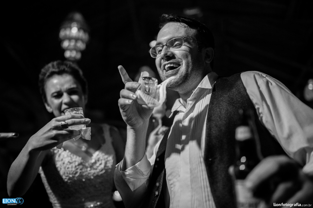 casamento, wedding, makingof, fotografo de casamento, são paulo, alphaville, barueri, tantra, emoção, lion, fotografia, bride, noiva, terno, noivo, casal, festa, buquet, são roque, álbum de casamento