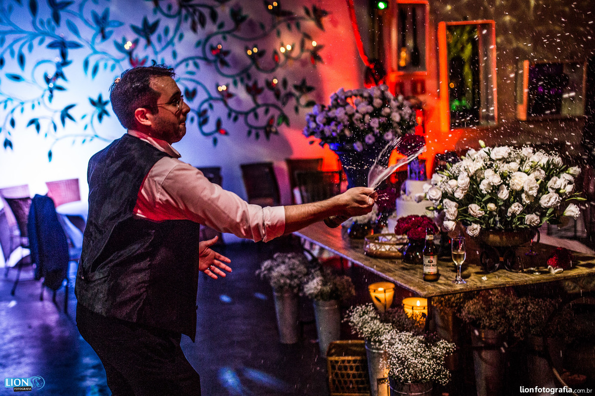 casamento, wedding, makingof, fotografo de casamento, são paulo, alphaville, barueri, tantra, emoção, lion, fotografia, bride, noiva, terno, noivo, casal, festa, buquet, são roque, álbum de casamento