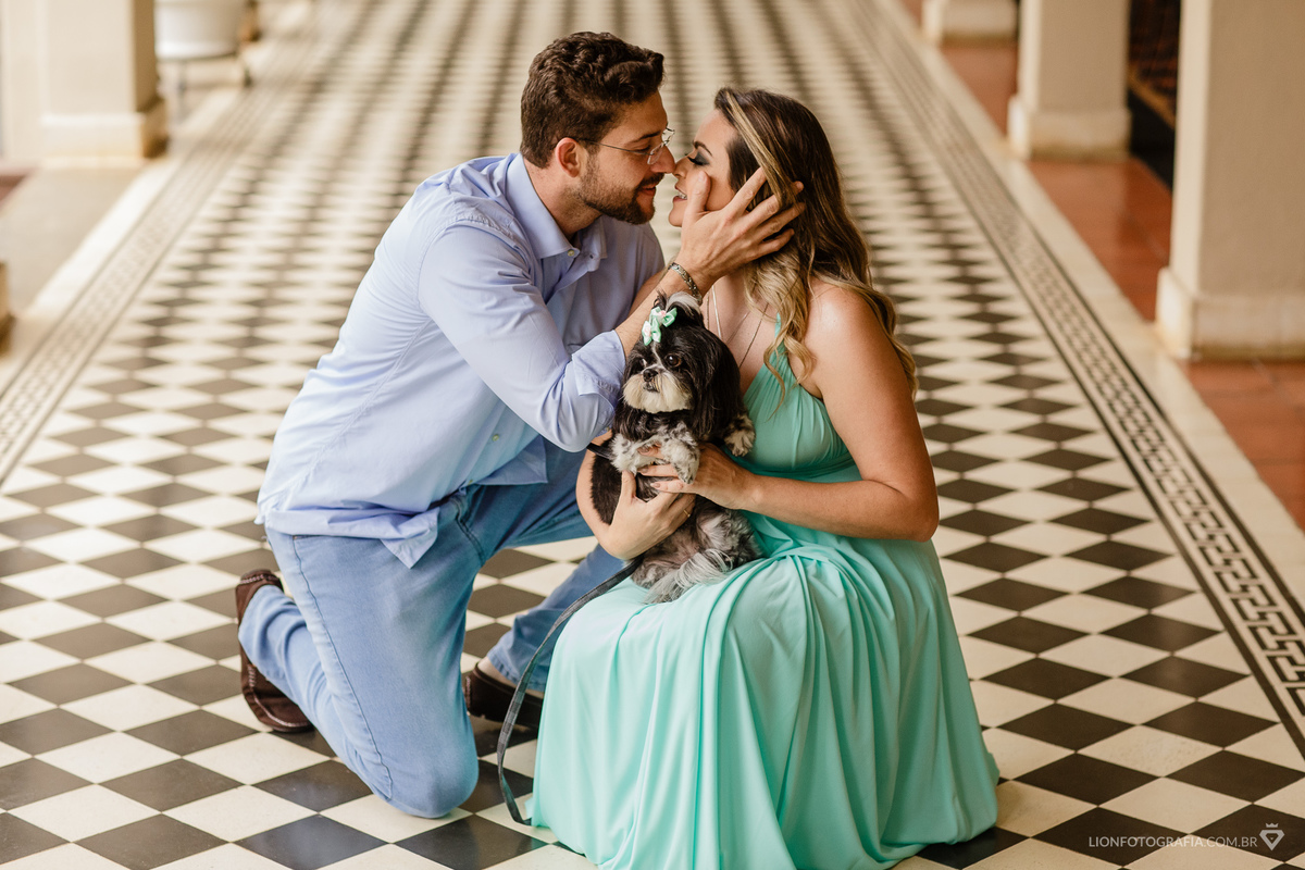 prewedding são roque centro teresiano de espiritualidade na cidade de são roque casamento fotos no campo fotógrafo guilherme lion fotografia 