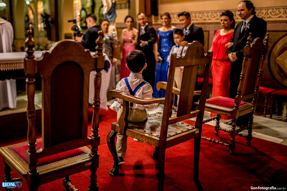 casamento são roque lion fotografia bride noiva noivo wedding makingof tia lina matriz igreja fotografo casal banda harmonia eduardo oliveira dj vinho mairinque vestido gravata