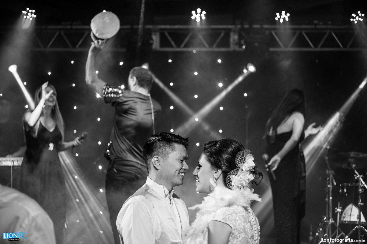 casamento são roque lion fotografia bride noiva noivo wedding makingof tia lina matriz igreja fotografo casal banda harmonia eduardo oliveira dj vinho mairinque vestido gravata