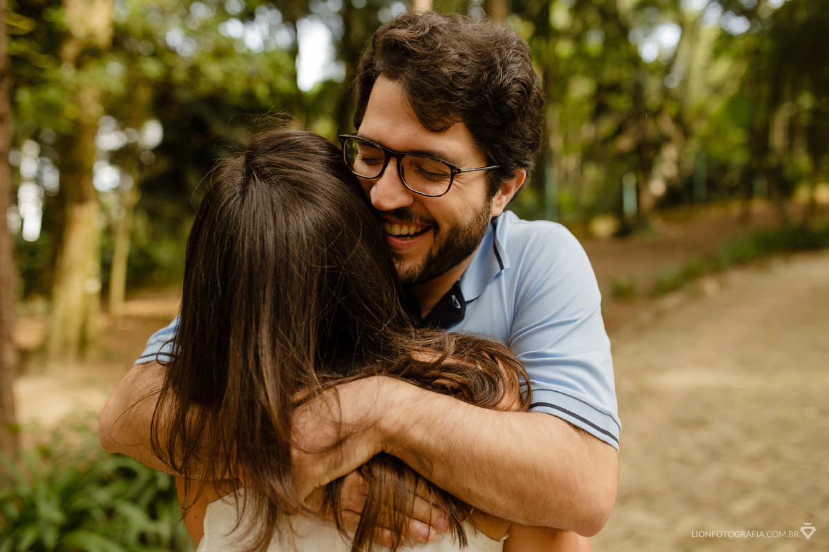 abraços entre os noivos