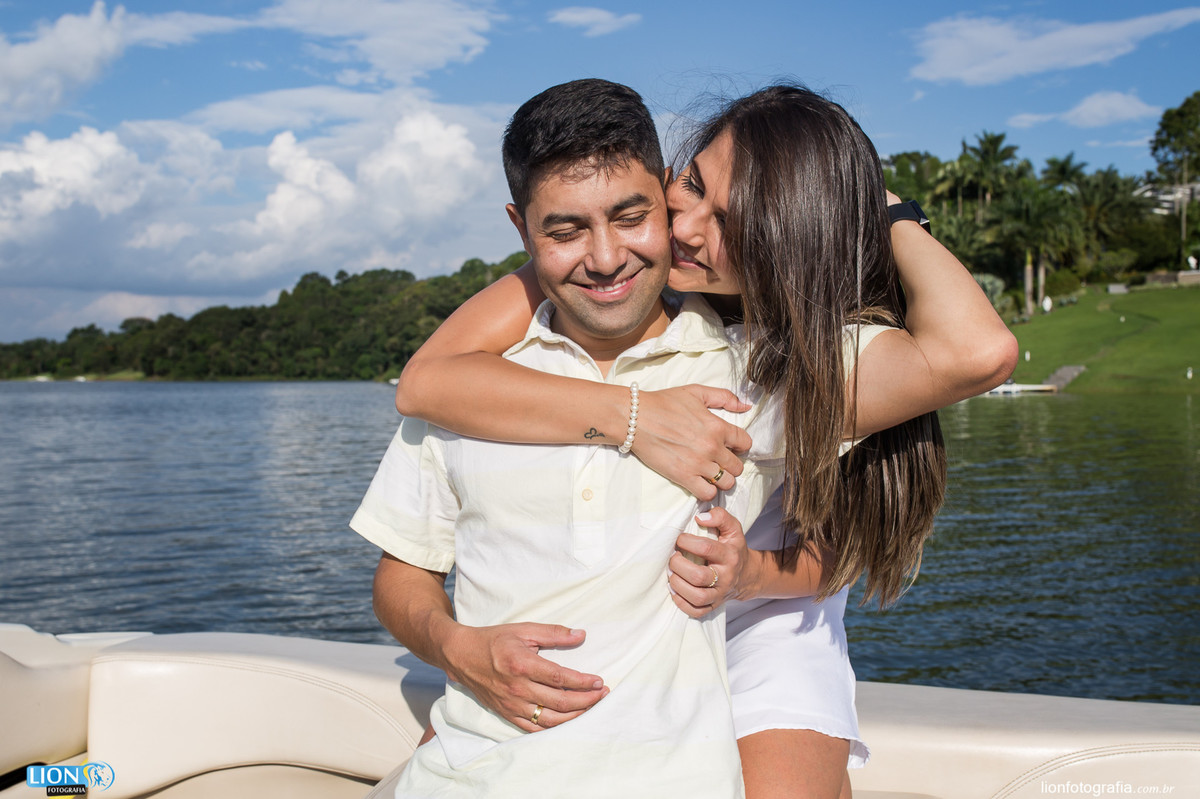 pré-wedding casal ensaio fotografo lion fotografia ibiuna cachorro represa barco lancha iate clube veleiros são roque