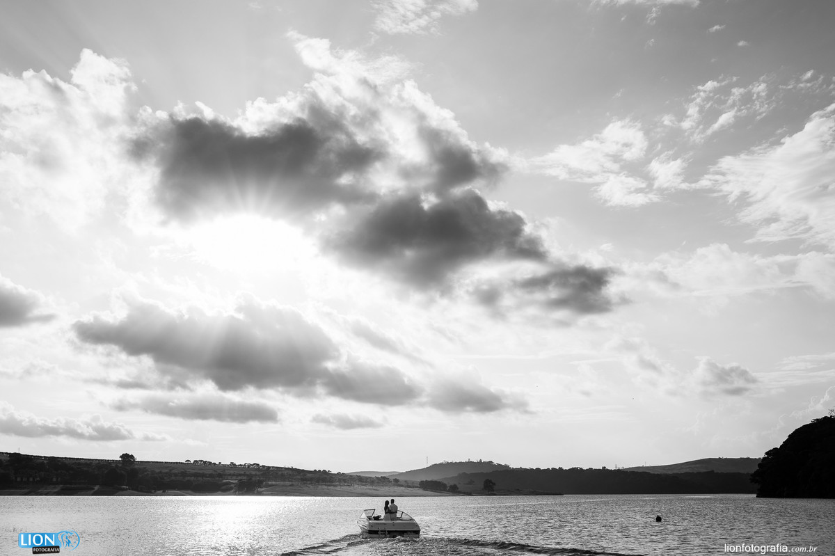 pré-wedding casal ensaio fotografo lion fotografia ibiuna cachorro represa barco lancha iate clube veleiros são roque