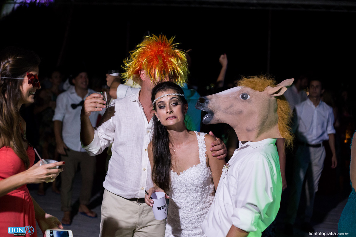 wedding casamento ilha bela noiva noivo emoção sea club alianças festa tequila