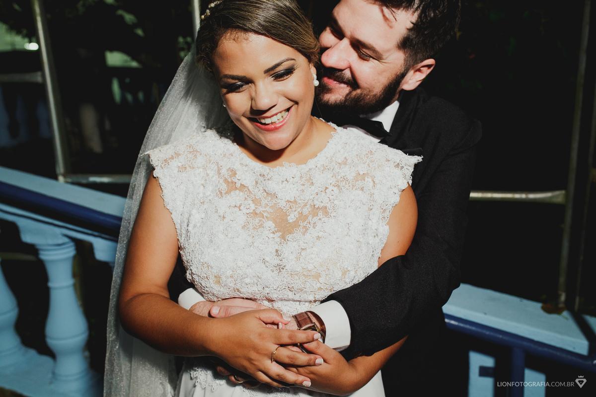 noivos realizam ensaio fotográfico