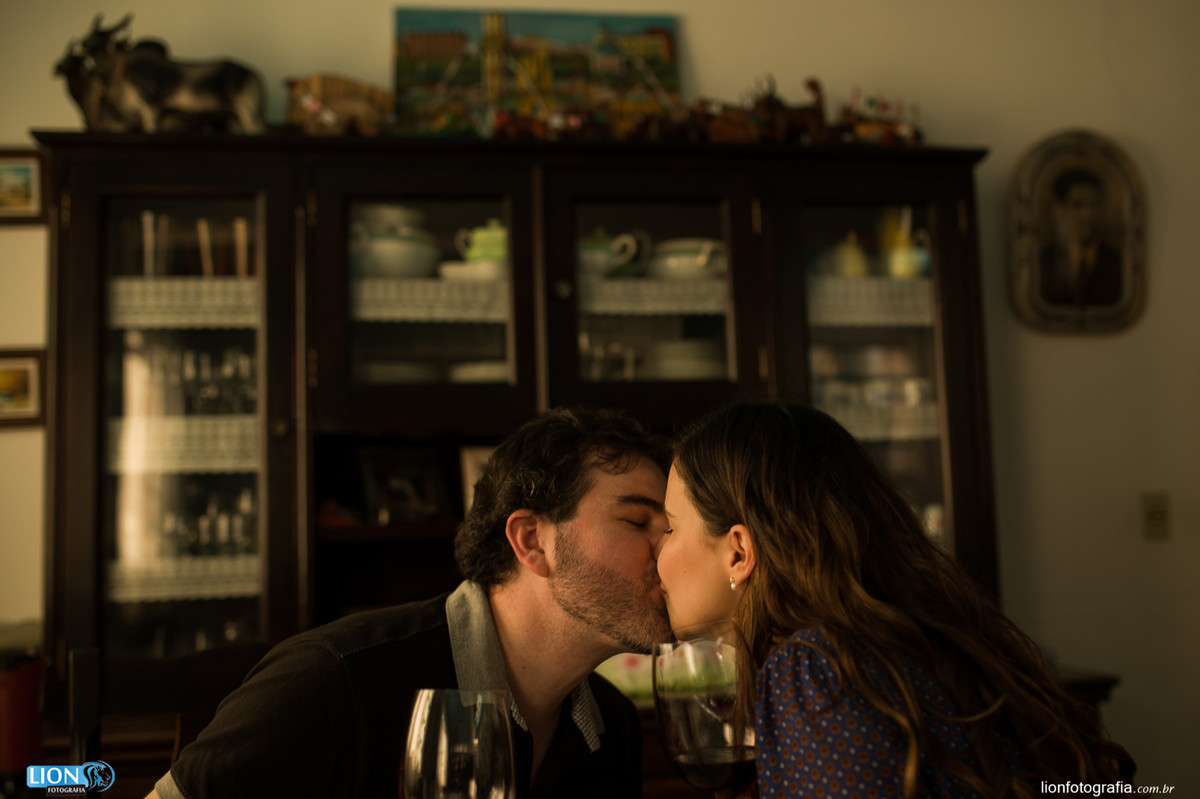 ensaio de casal, lion fotografia, fotografo, são roque, vinicula, tradição. interior, fotos no campo