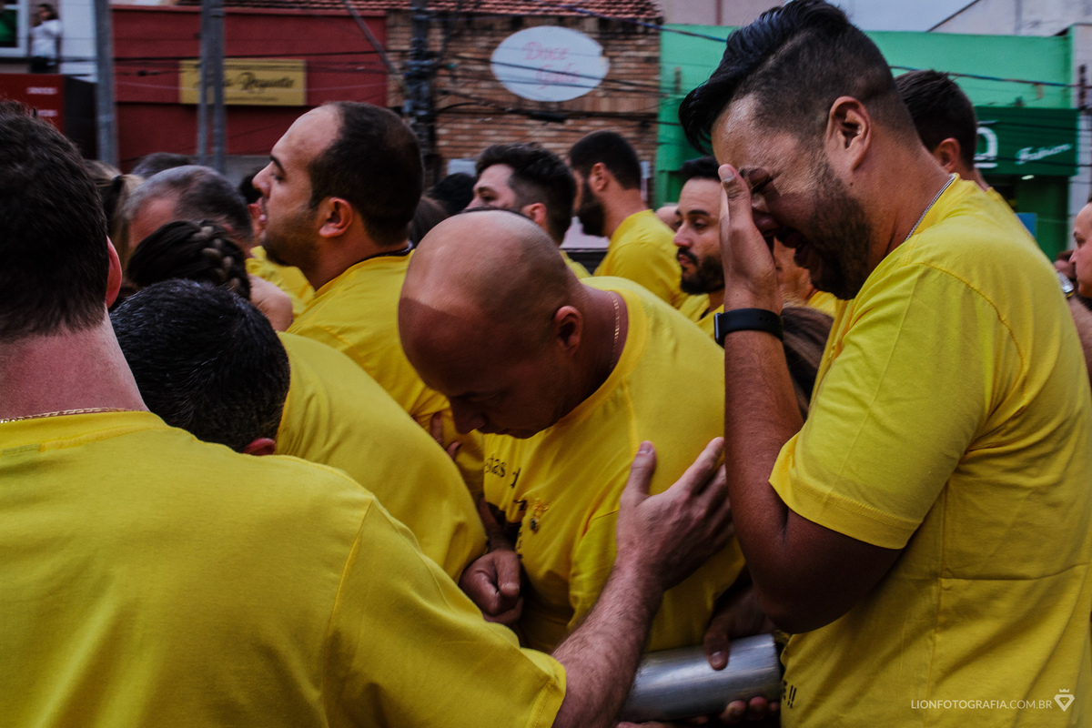 16 de agosto em São Roque Procissão Carros de lenha tradição estância turistica