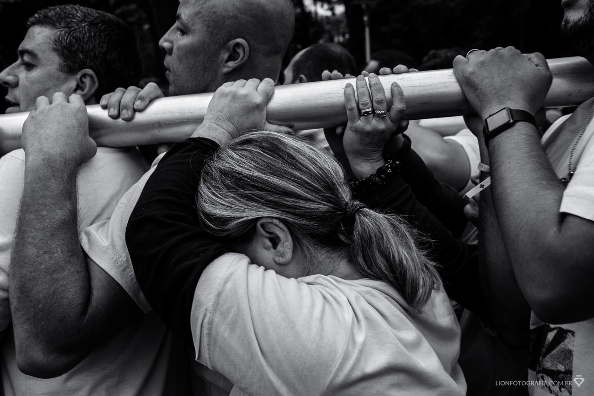 16 de agosto em São Roque Procissão Carros de lenha tradição estância turistica