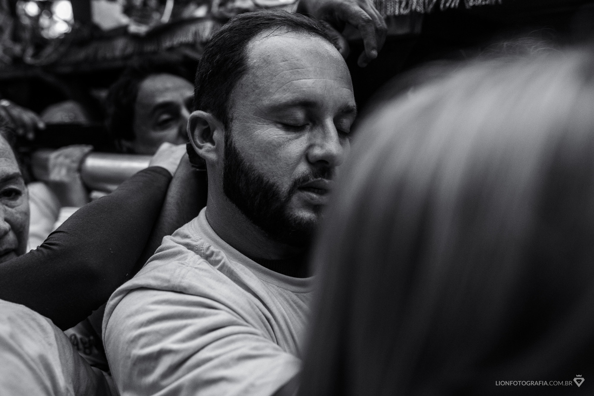 16 de agosto em São Roque Procissão Carros de lenha tradição estância turistica