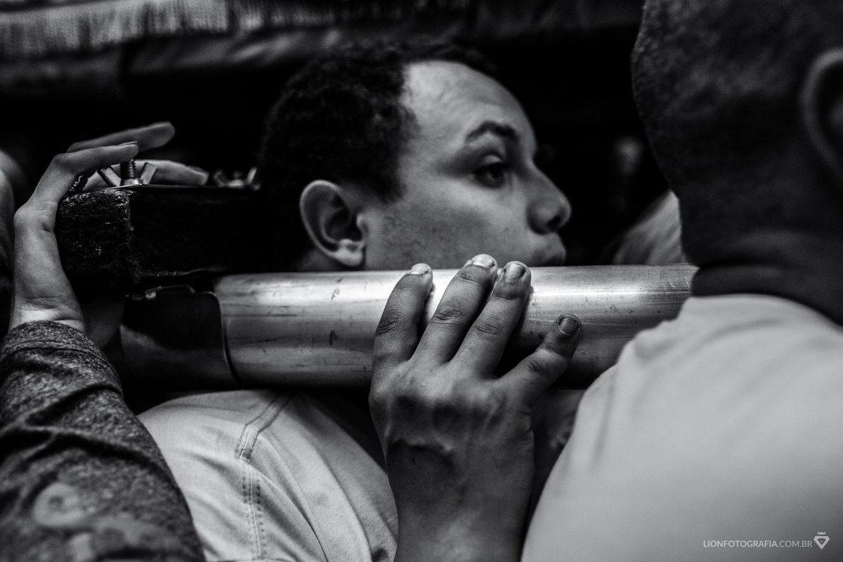 16 de agosto em São Roque Procissão Carros de lenha tradição estância turistica