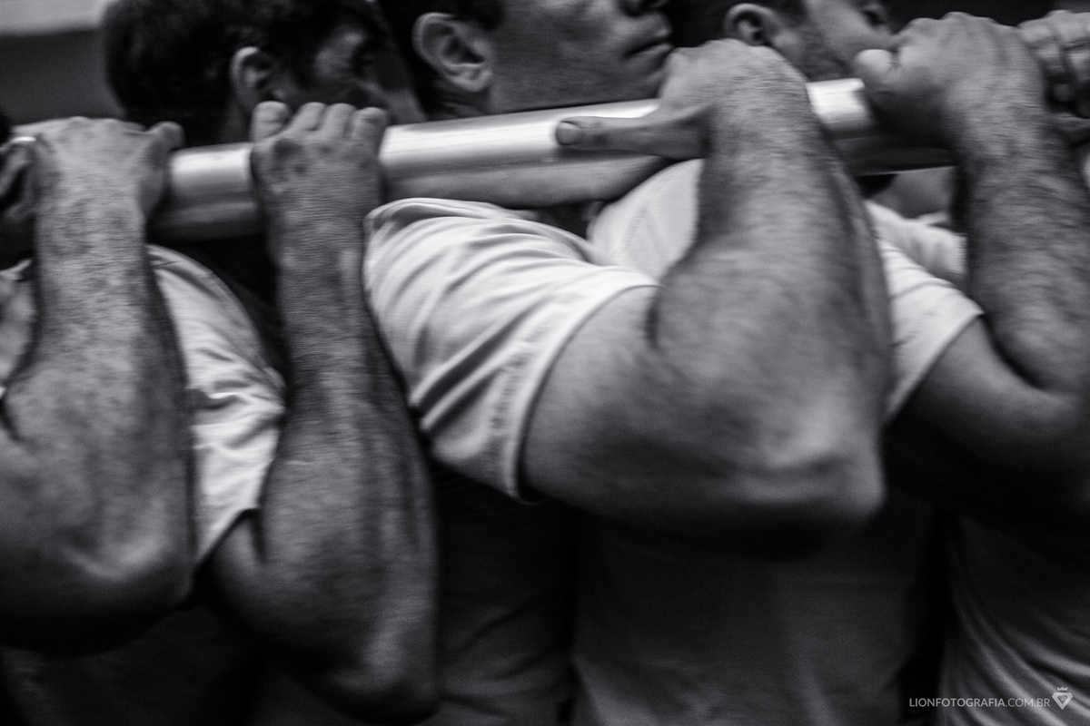 16 de agosto em São Roque Procissão Carros de lenha tradição estância turistica