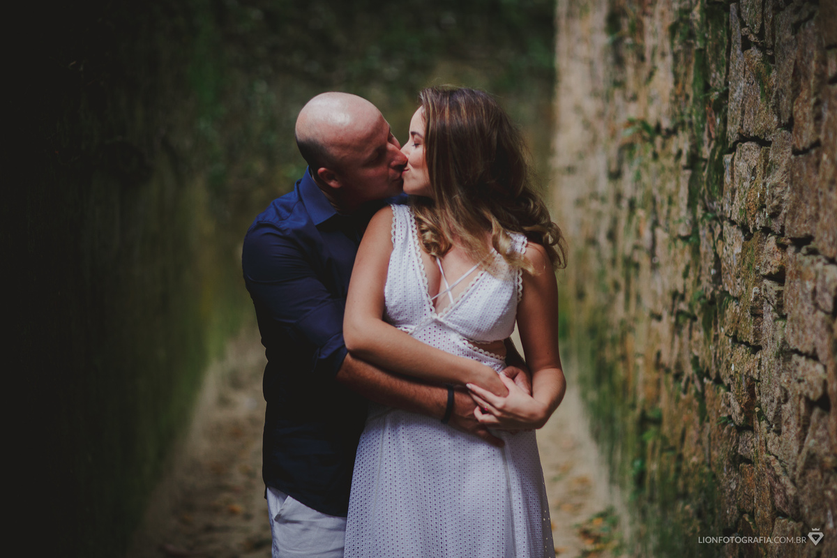 Ensaio fotográfico na praia - pré casamento - fotógrafo Lion - fotografia de casamento - sessão de fotos - Ubatuba - São Roque - São Paulo - Litoral Norte