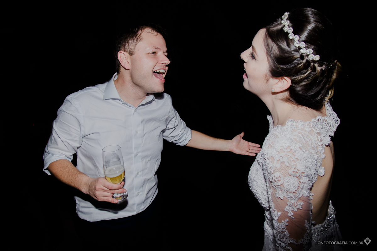 cerimonia de casamento em são roque na igreja da matriz jantar e festa salão de eventos cantina tia lina estrada do vinho goes casamento fotografia fotografo de casamento no campo lion fotografia