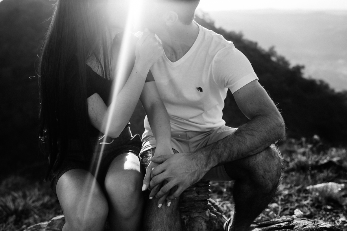 sessão de fotos de casal ensaio fotografico lion fotografia são roque cerquilho casamento no campo ciclistas