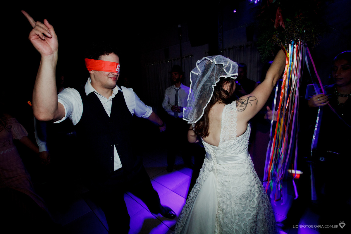 Casamento com tema Star Wars - casamento no campo - lion fotografia - fotografo de casamento em sao roque - estrada do vinho - kombi casamenteira - casamento