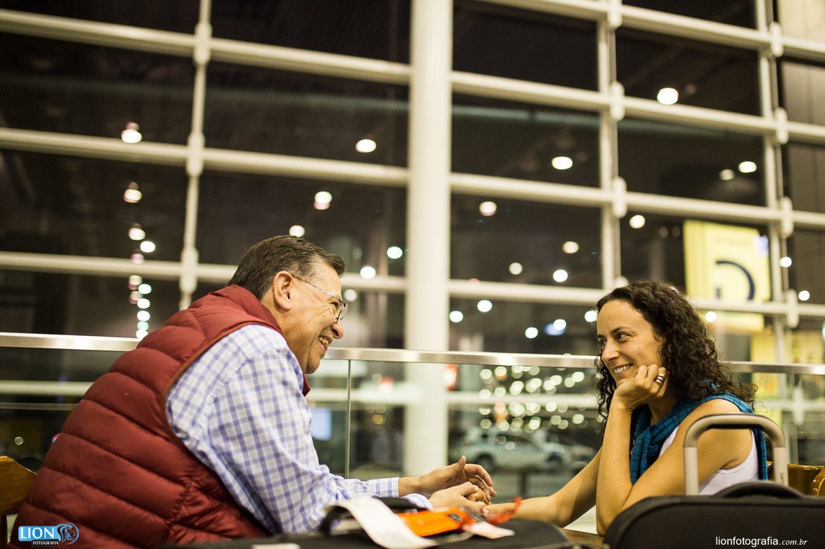 checking no aeroporto