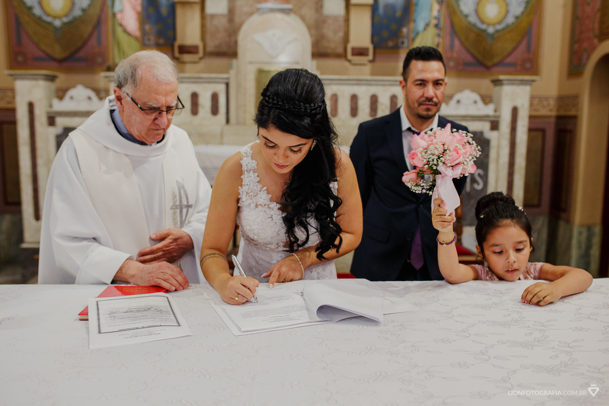 cerimonia de casamento na igreja