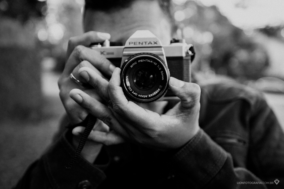 camera fotografica antiga sessão de fotos em local secreto em são roque com o fotografo lion fotografia