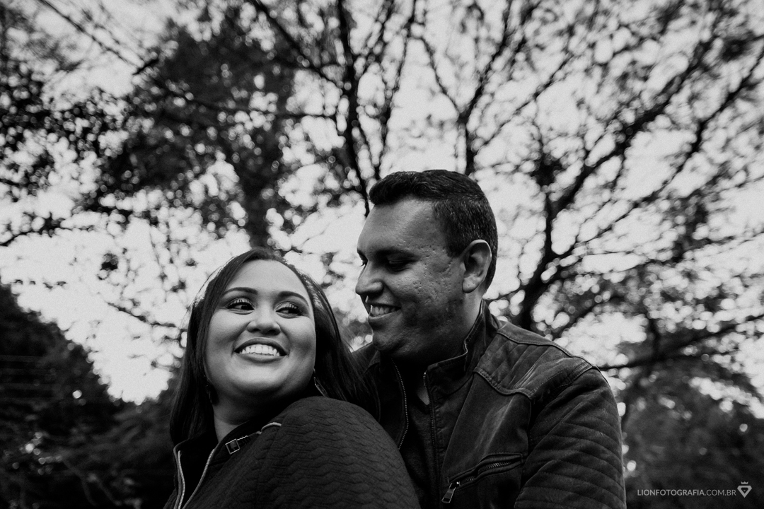sessçao casal sessão de fotos em local secreto em são roque com o fotografo lion fotografia 