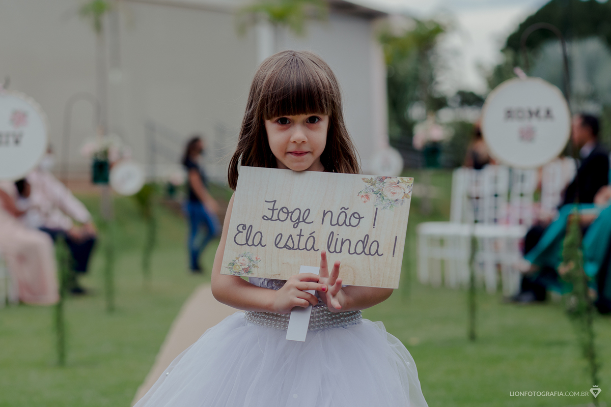 pajen daminha de honranoiva casamento no campo em mairinque são roque fotógrafo de casamento lion