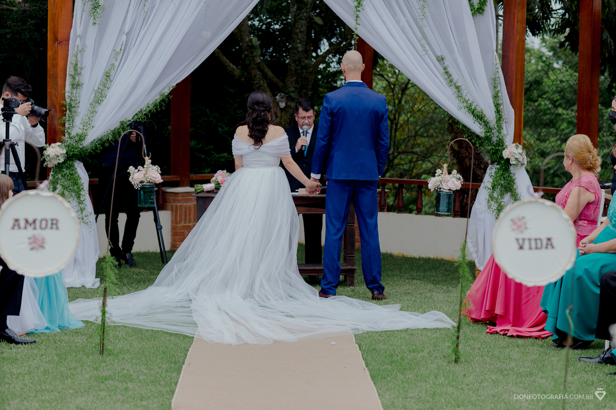 noiva casamento no campo em mairinque são roque fotógrafo de casamento lion