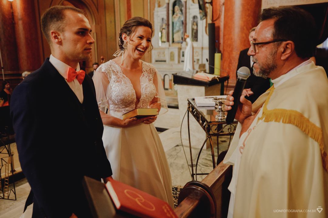 noiva casamento no interios tatui fotografo  Paróquia santuário Nossa Senhora da Conceição, a igreja da Matriz de Tatuí